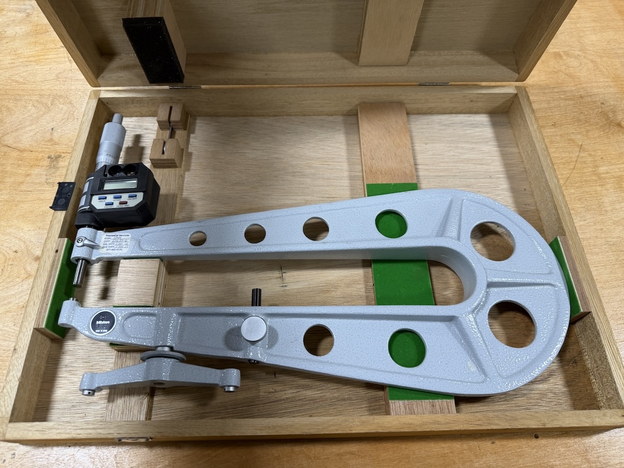 Mitutoyo 389-514 Sheet Metal Micrometer